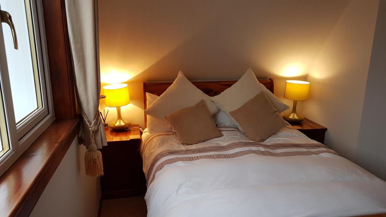 Lochview Guest House Ullapool Exteriör bild